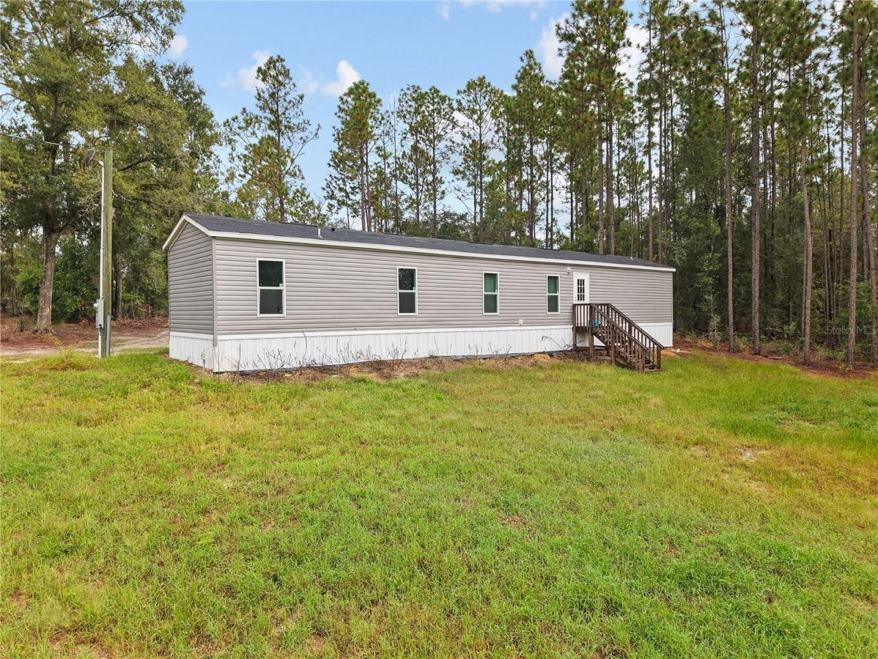 6038 NW 17th Court , Bell, FL 32619 Photo