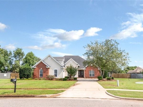 4000 Symphony Way E, Semmes, AL 36575