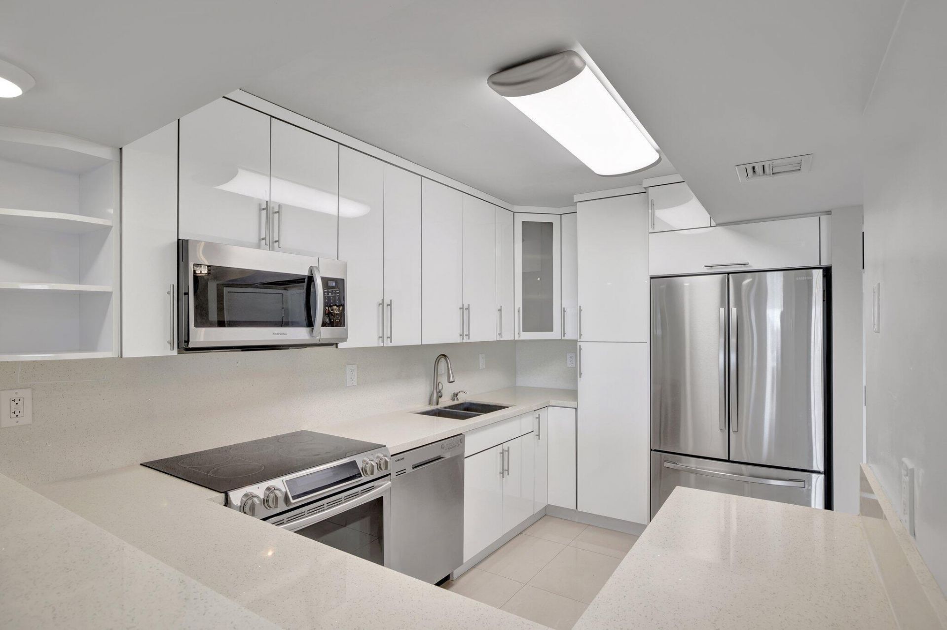 3701 N Country Club Drive, Unit 907, Aventura, FL 33180 Photo