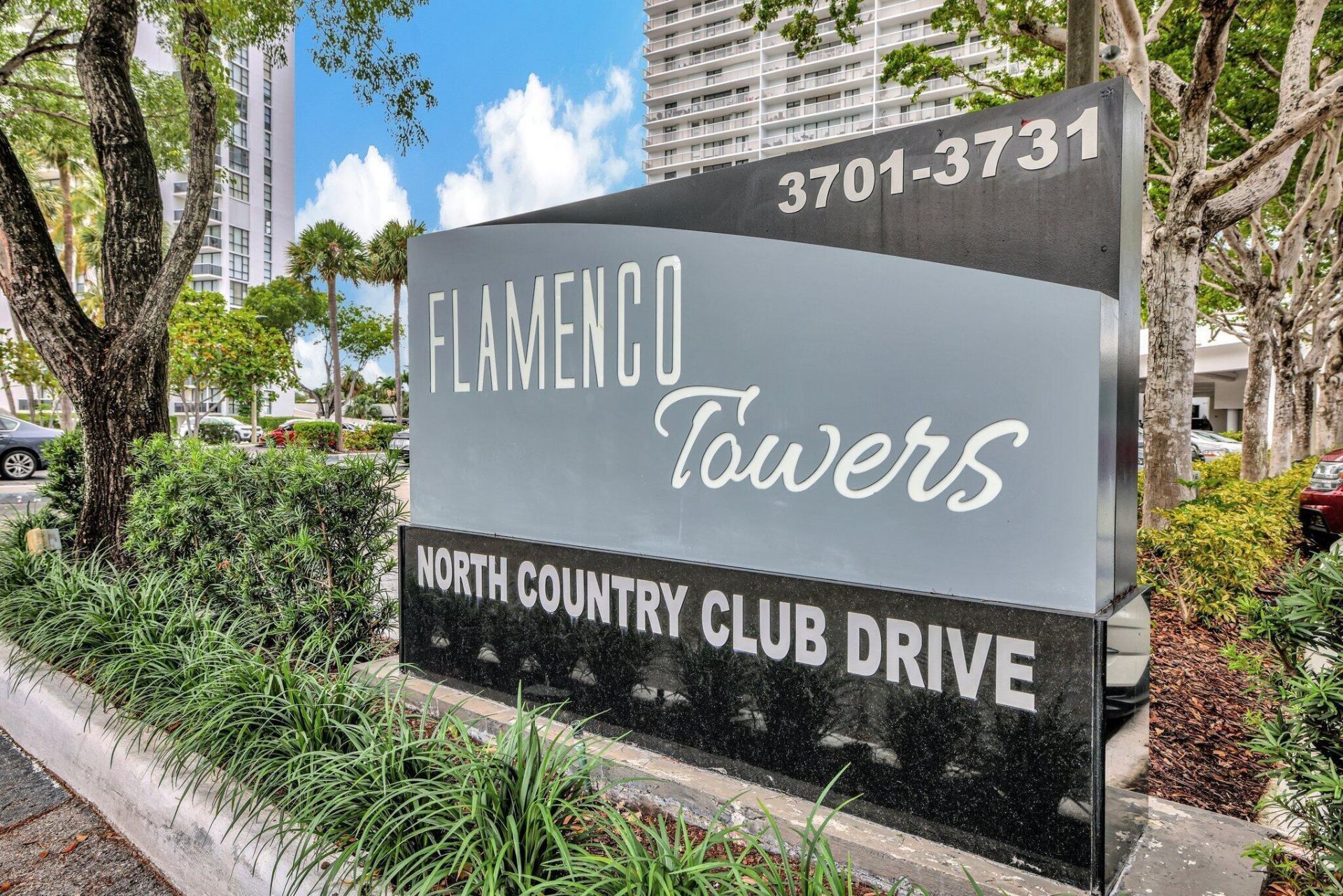 3701 N Country Club Drive, Unit 907, Aventura, FL 33180 Photo