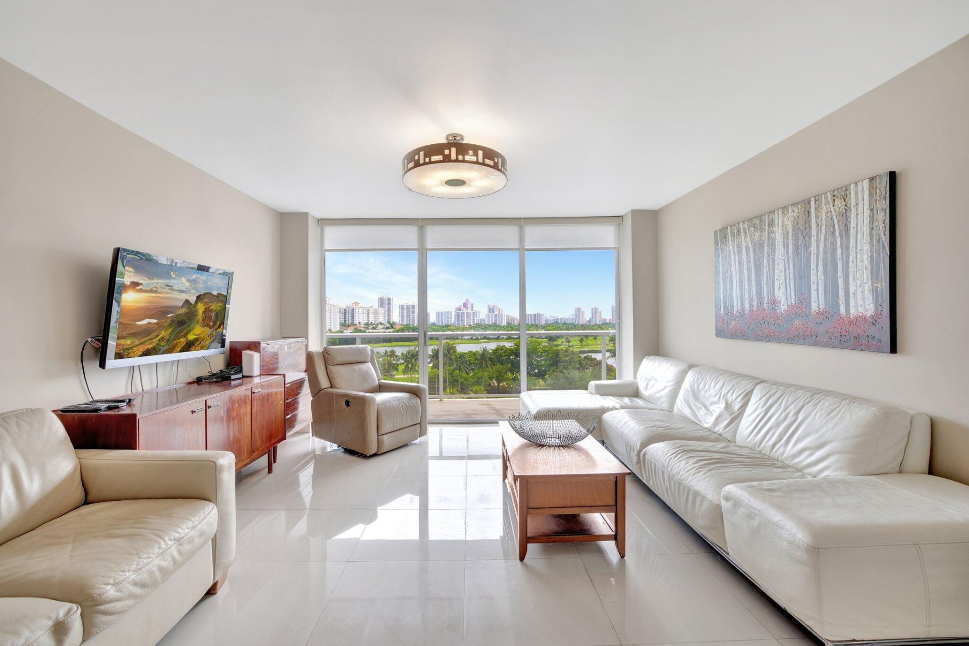 3701 N Country Club Drive, Unit 907, Aventura, FL 33180 Photo