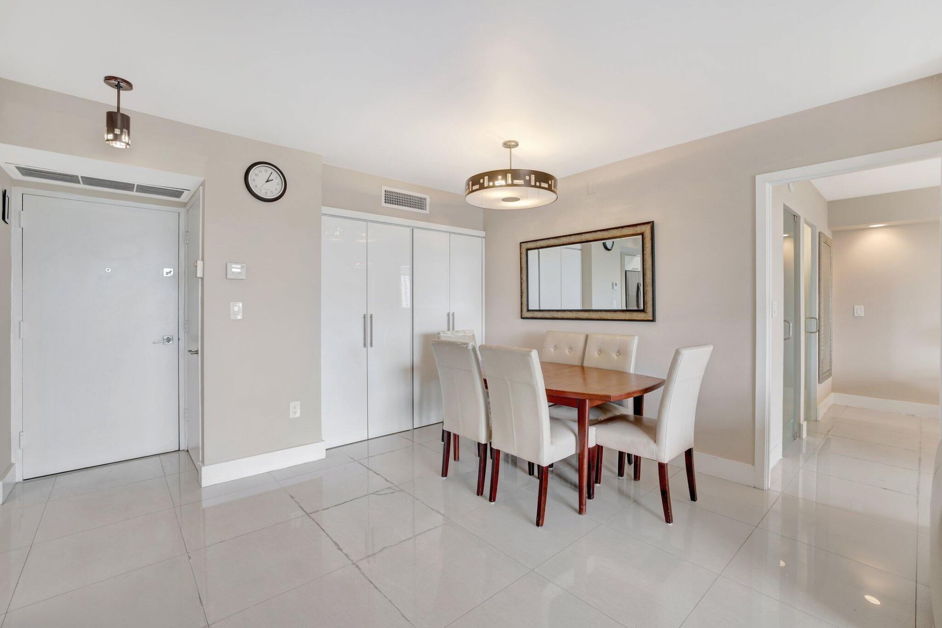 3701 N Country Club Drive, Unit 907, Aventura, FL 33180 Photo