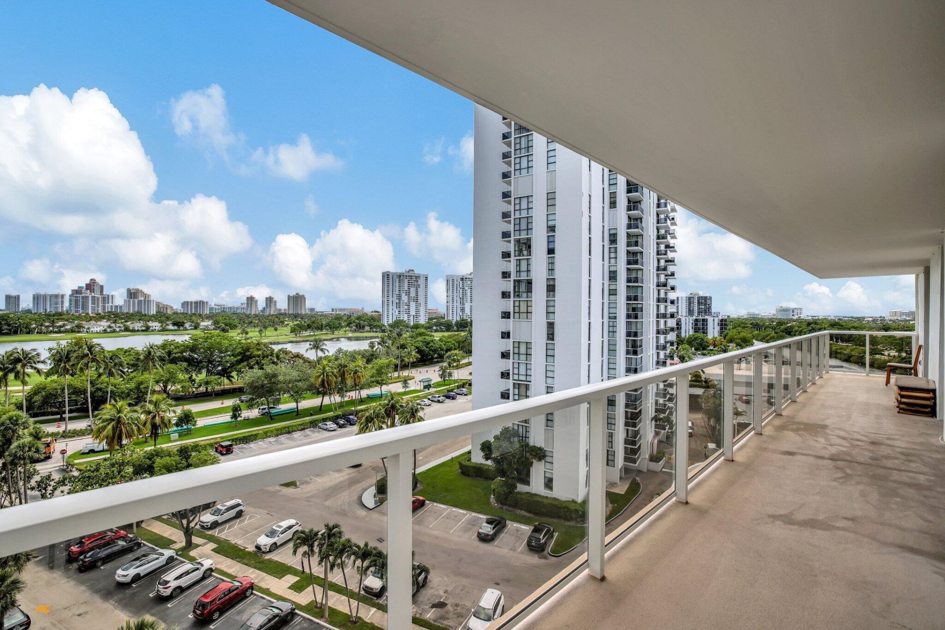 3701 N Country Club Drive, Unit 907, Aventura, FL 33180 Photo