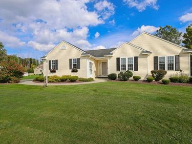 7944 Rose Court Drive, Cicero, NY 13039