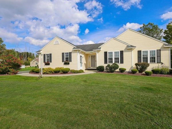 7944 Rose Court Drive, Cicero, NY 13039
