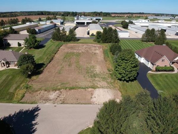 1016 Beech Bay Road , Poplar Grove, IL 61065