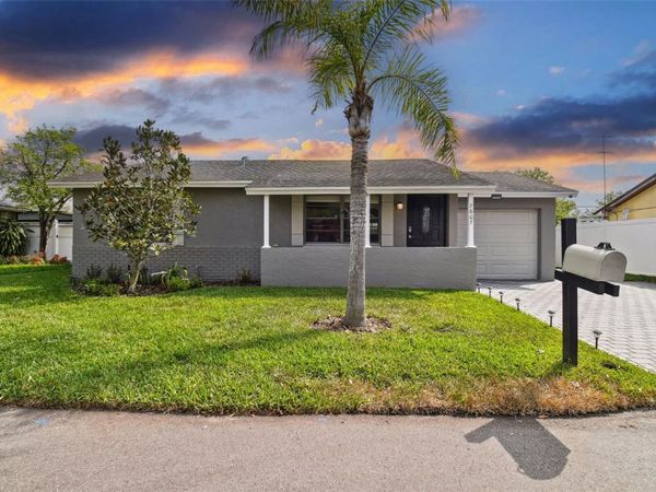 7607 WOODLAND OAKS COURT, TAMPA, FL 33615