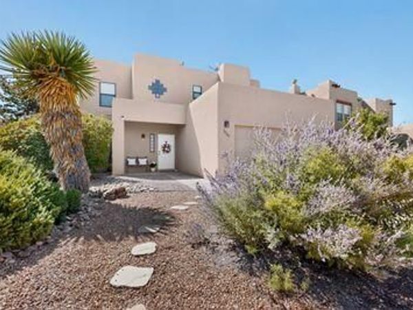 10309 Docena Place NW, Albuquerque, NM 87114