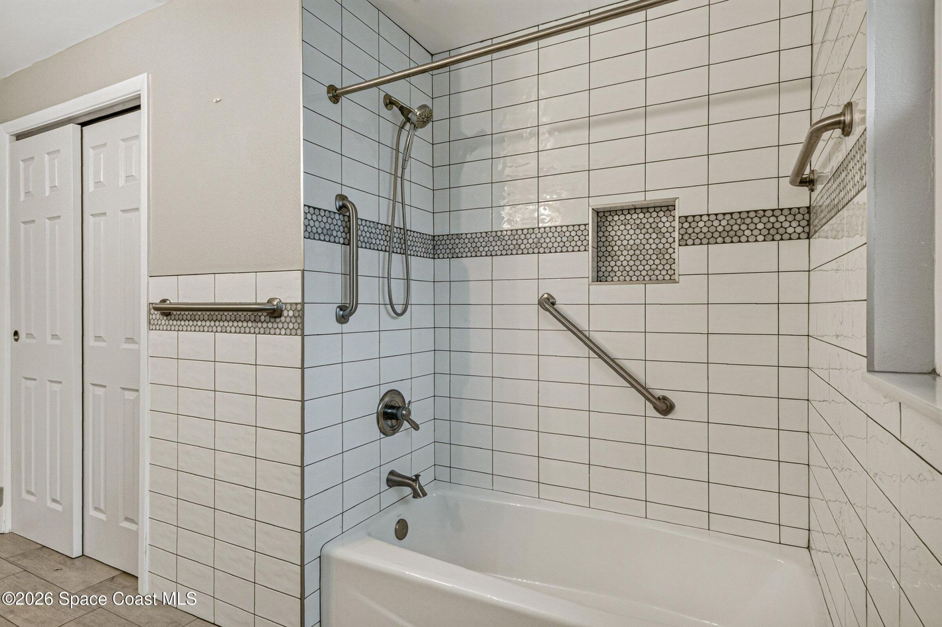 2614 Forest Drive , Melbourne, FL 32901 Photo