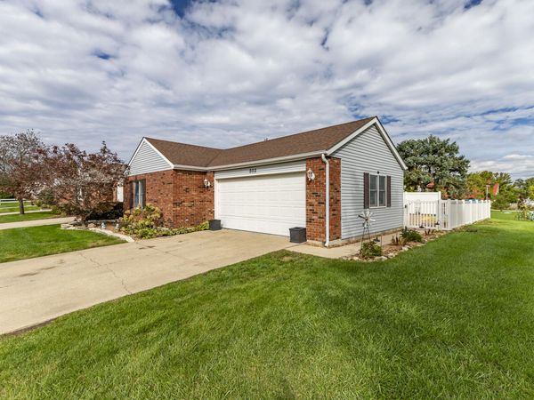 302 Amber Lane , Lowell, IN 46356