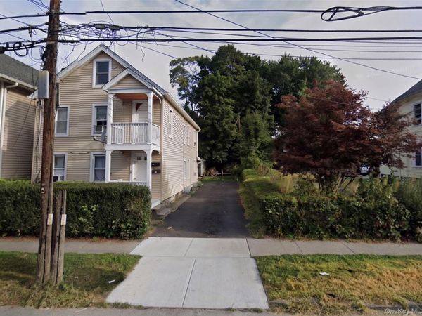 51 Thompson Street , Poughkeepsie, NY 12601