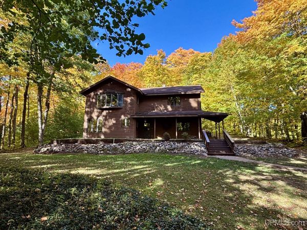 140 White Bear Drive, Negaunee Twp, MI 49866