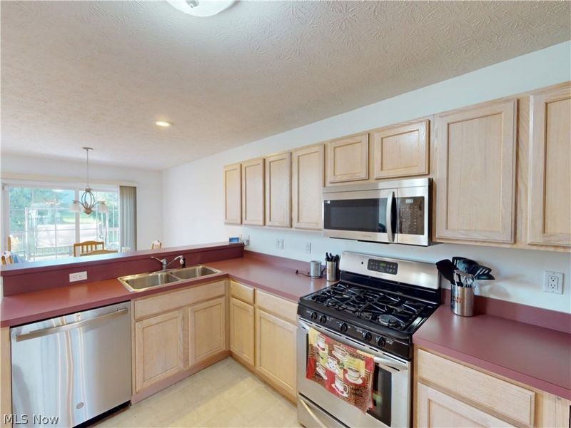 4898 Highland Place Court, Richmond Heights, OH 44143 Photo 6