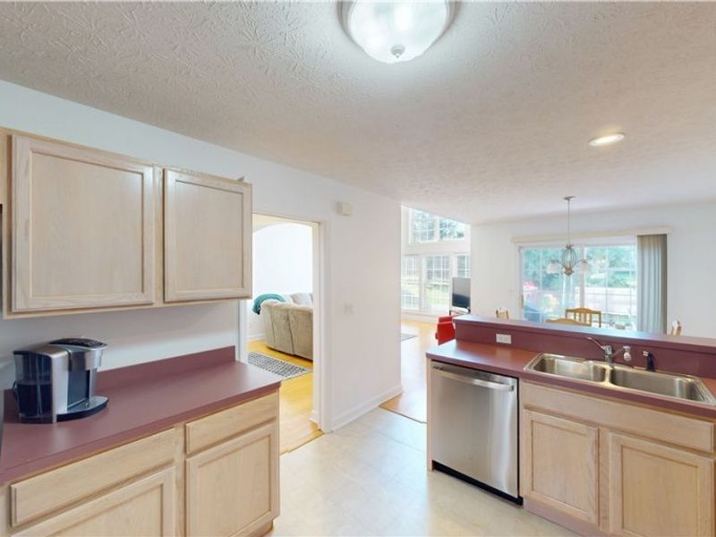 4898 Highland Place Court, Richmond Heights, OH 44143 Photo 7