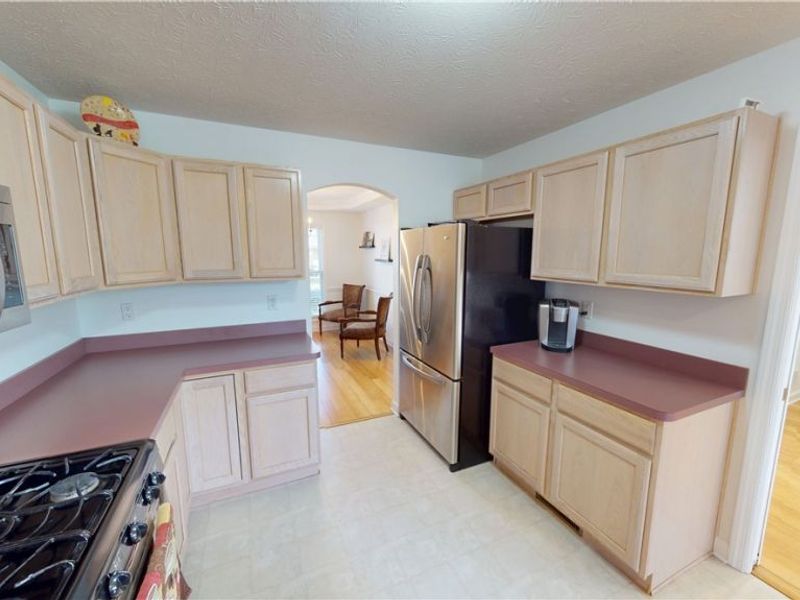 4898 Highland Place Court, Richmond Heights, OH 44143 Photo 8
