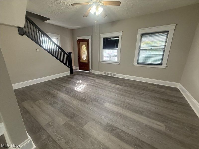 15748 Mandalay Avenue , Cleveland, OH 44110 Photo 6