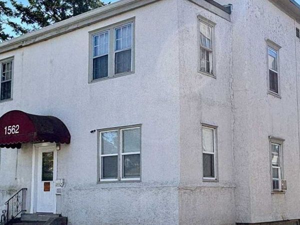 1562 Edmund Avenue , Saint Paul, MN 55104