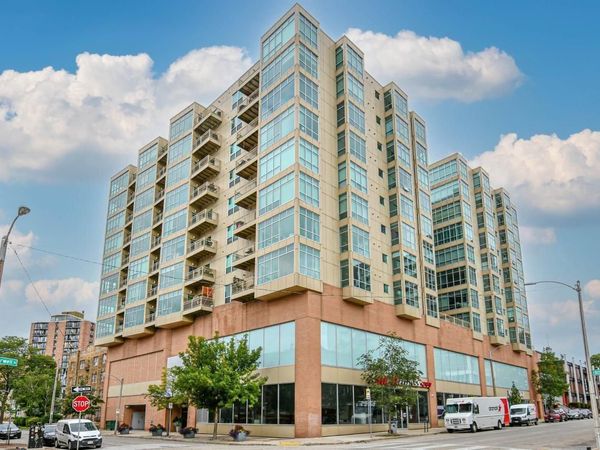 1550 E Royall PLACE, Unit 410, Milwaukee, WI 53202