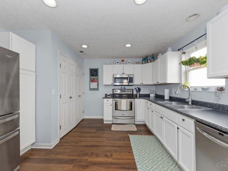 6051 Marsh Circle, Goshen Township, OH 45140 Photo 19
