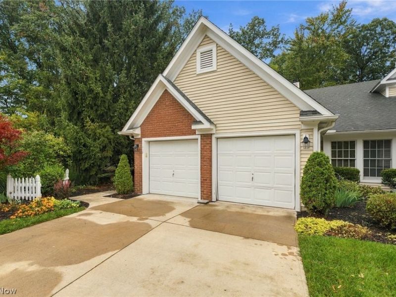 31825 Bayview Drive, Unit 110, Avon Lake, OH 44012 Photo 2