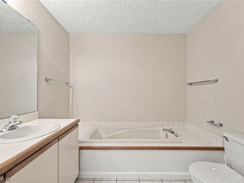 31825 Bayview Drive, Unit 110, Avon Lake, OH 44012 Photo 23