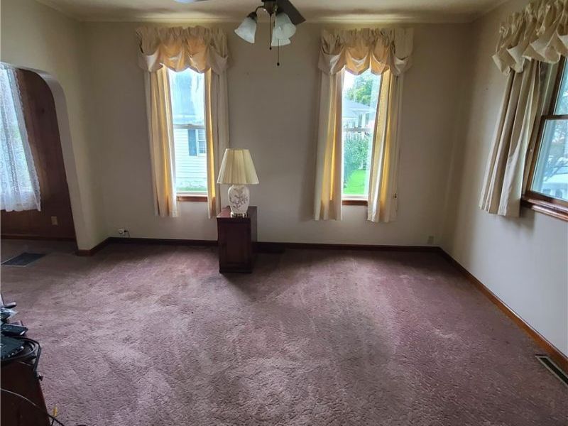 109 Sycamore Street, Adena, OH 43901 Photo 8