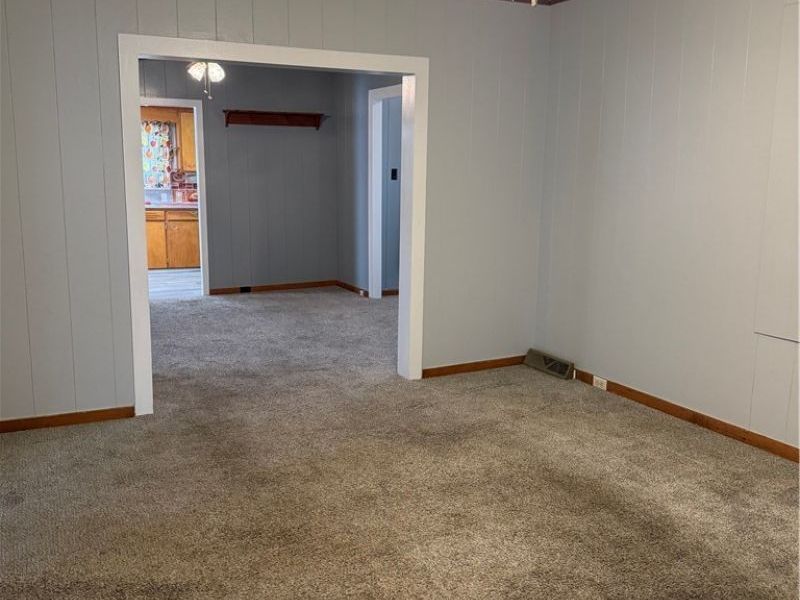 413 E Church Street, Woodsfield, OH 43793 Photo 4
