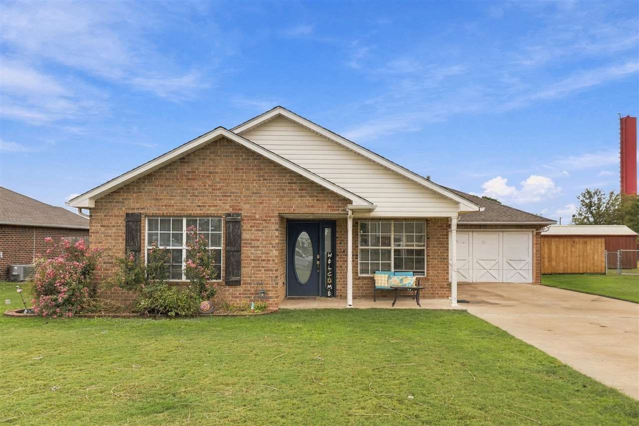 605 Frisco Avenue, Morrison, OK 73061 Main Photo