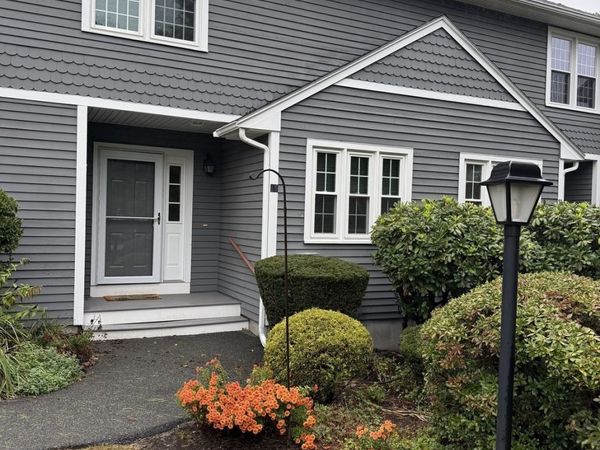 15 Stallbrook Rd, Unit 15, Milford, MA 01757