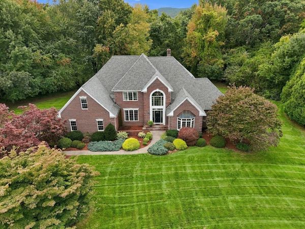 18 Priestly Farms Rd, South Hadley, MA 01075