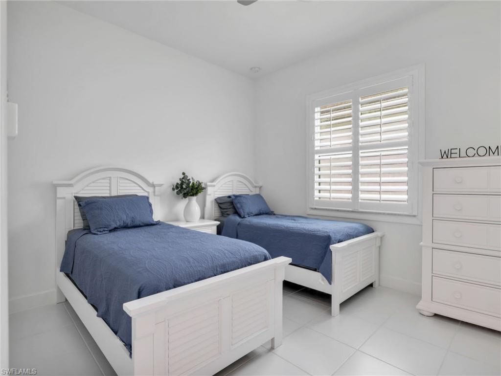 12239 Bonnet Dr , Naples, FL 34120 Photo