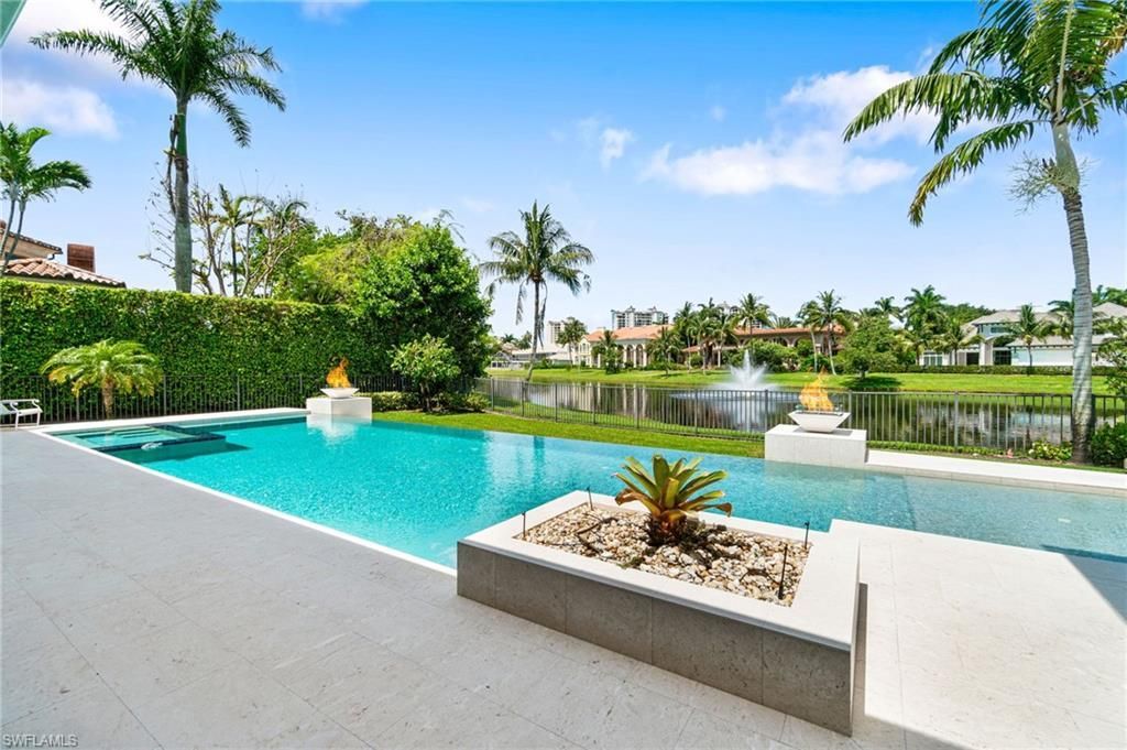 385 Colony Dr , Naples, FL 34108 Photo