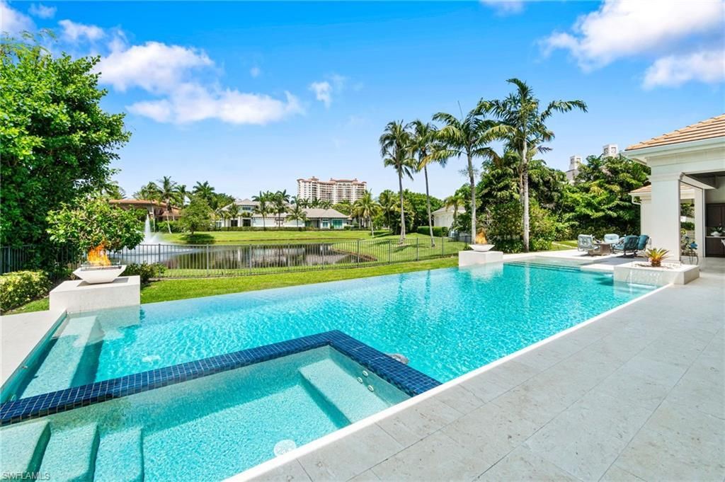 385 Colony Dr , Naples, FL 34108 Photo