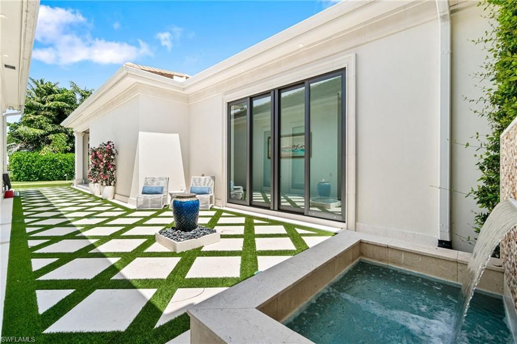 385 Colony Dr , Naples, FL 34108 Photo