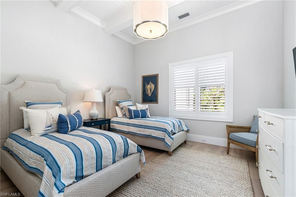 385 Colony Dr , Naples, FL 34108 Photo