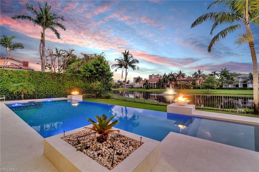 385 Colony Dr , Naples, FL 34108 Photo