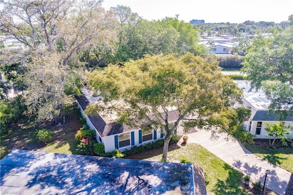 217 Yorkshire Ct , Unit 2, Naples, FL 34112 Photo