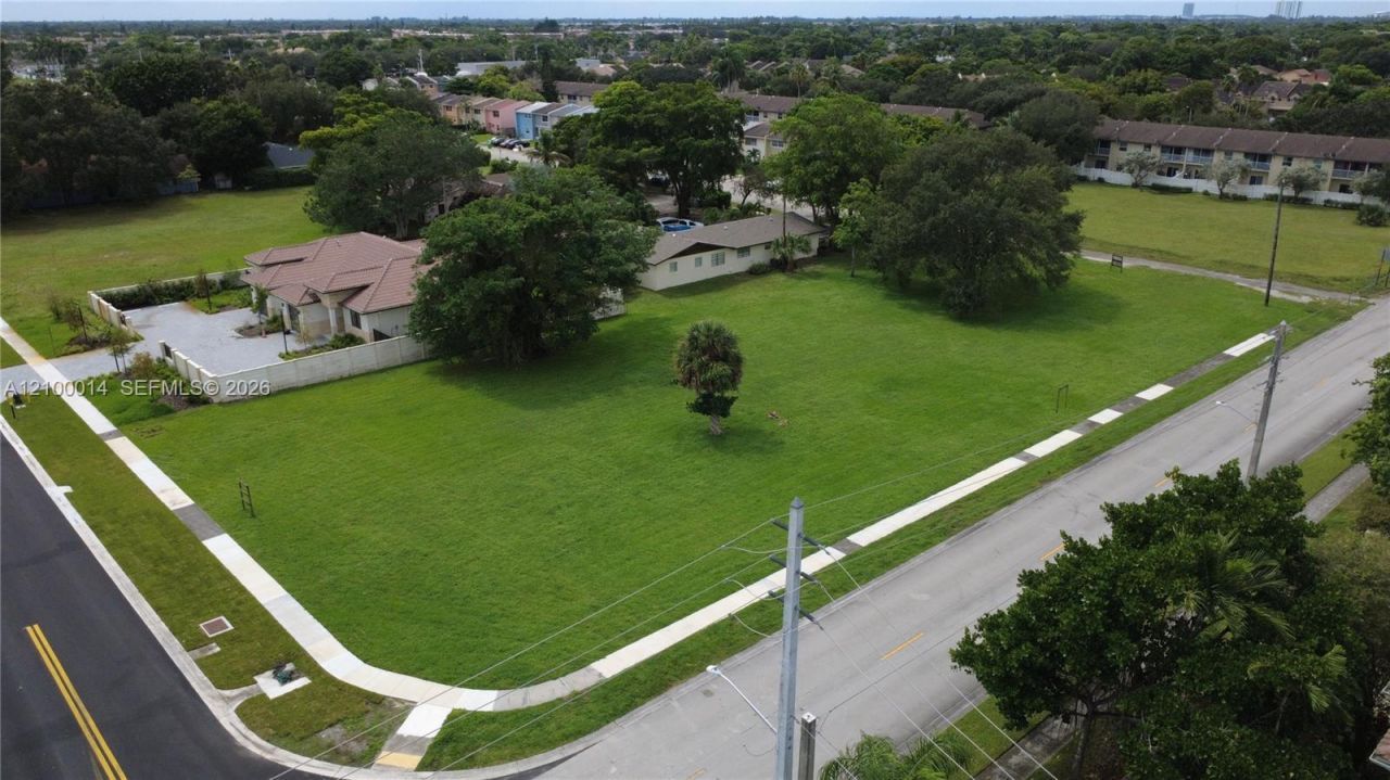 9032â??9082 NW 38 , Sunrise, FL 33351 Photo
