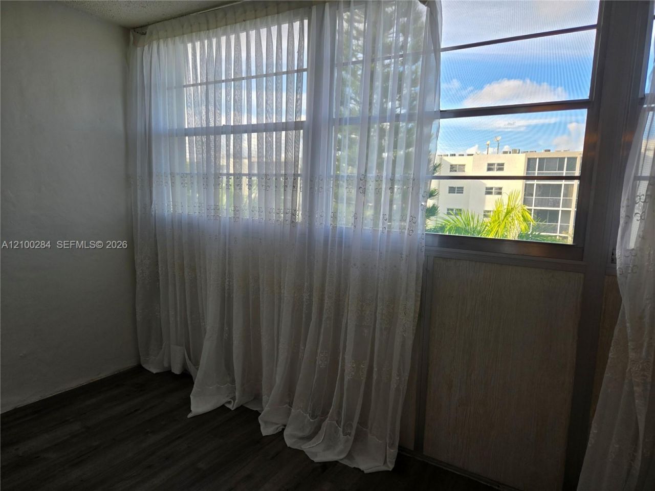 900 NE 12th Ave, Unit 608, Hallandale Beach, FL 33009 Photo