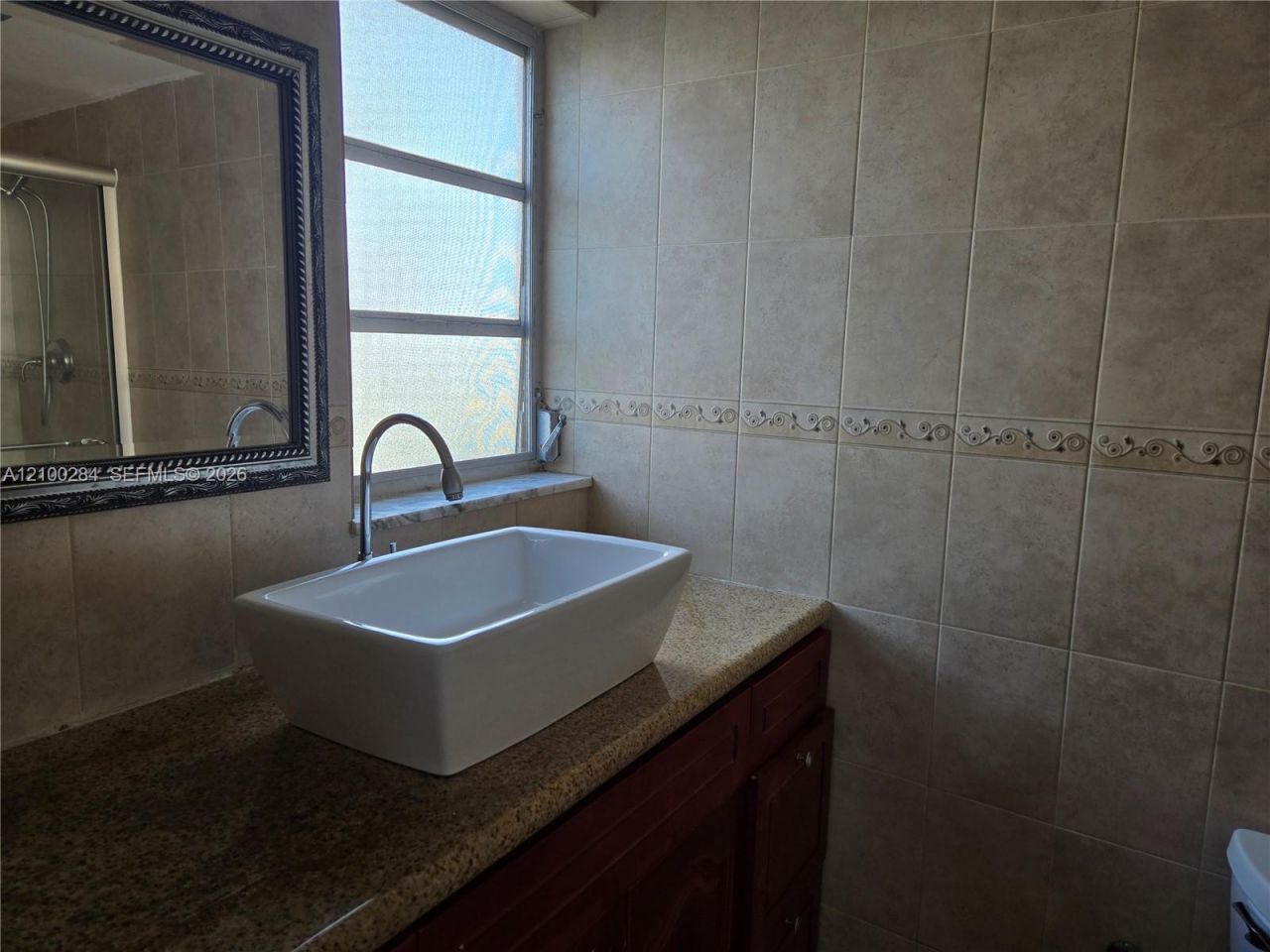 900 NE 12th Ave, Unit 608, Hallandale Beach, FL 33009 Photo