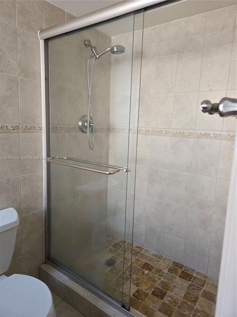 900 NE 12th Ave, Unit 608, Hallandale Beach, FL 33009 Photo