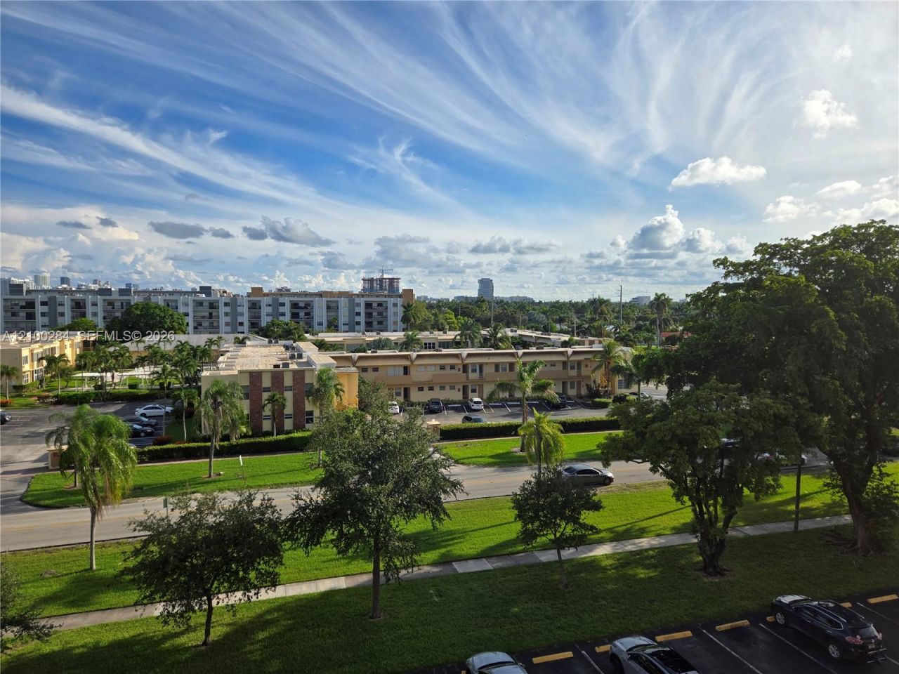 900 NE 12th Ave, Unit 608, Hallandale Beach, FL 33009 Photo