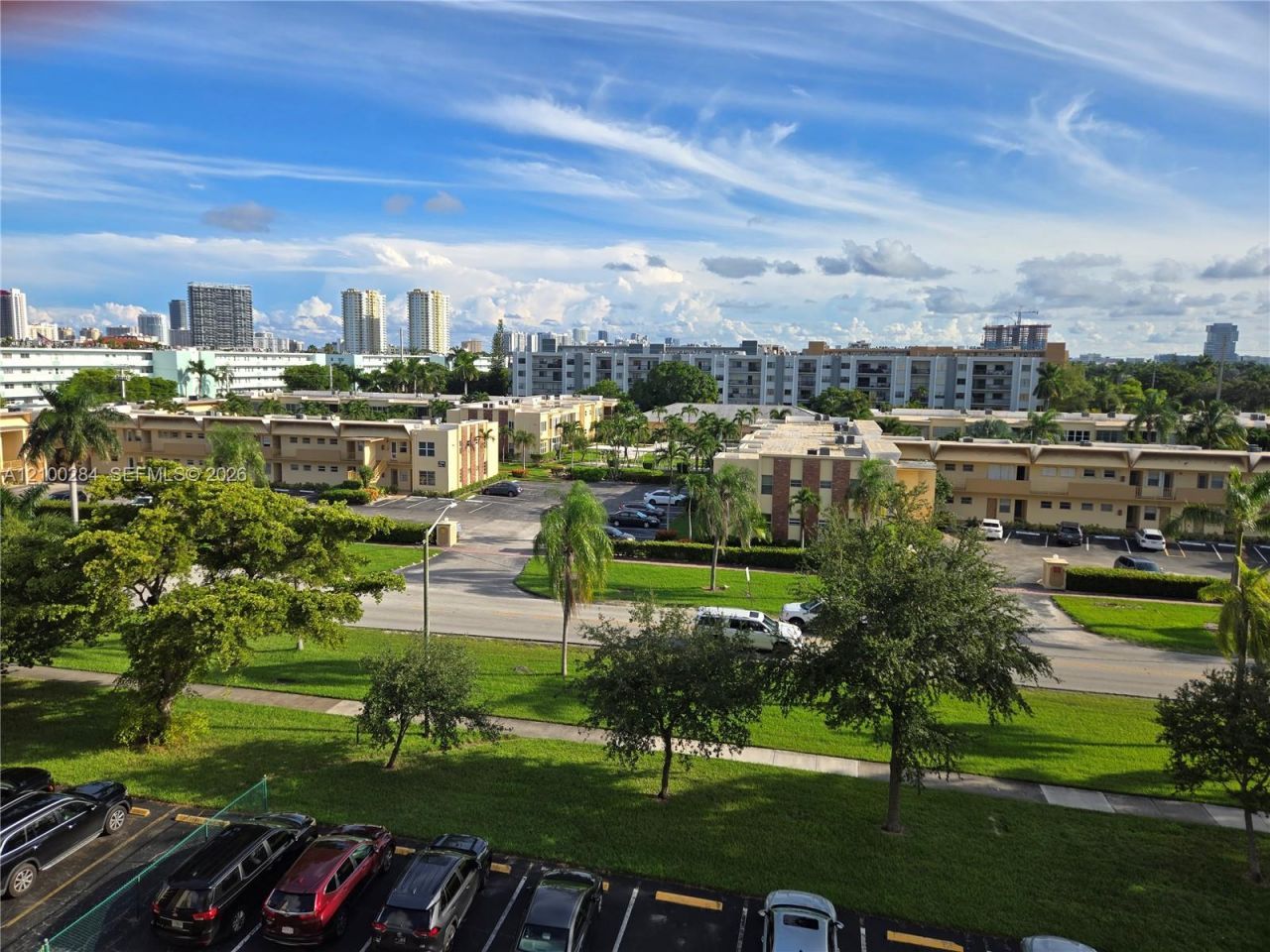 900 NE 12th Ave, Unit 608, Hallandale Beach, FL 33009 Photo