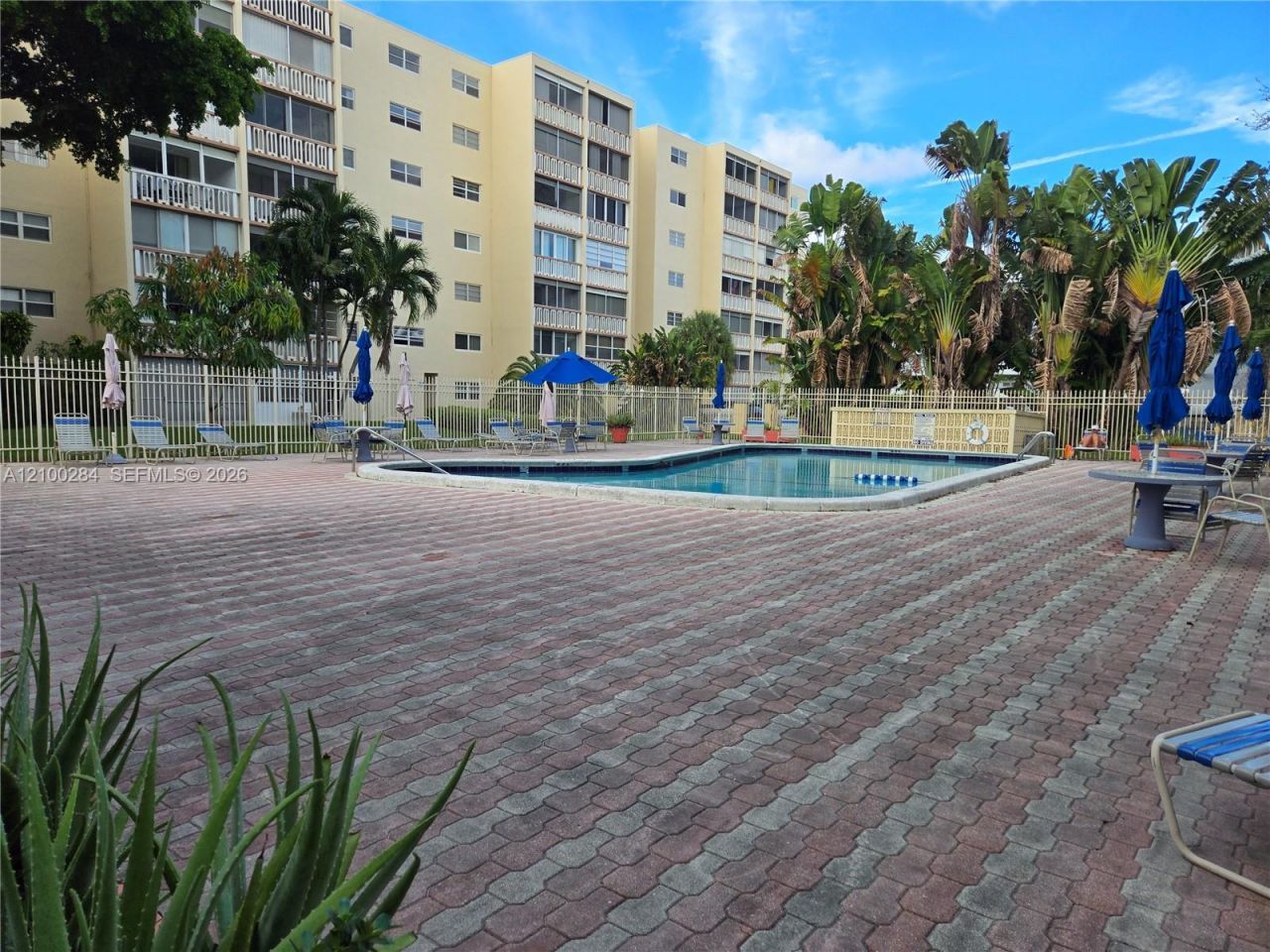900 NE 12th Ave, Unit 608, Hallandale Beach, FL 33009 Photo