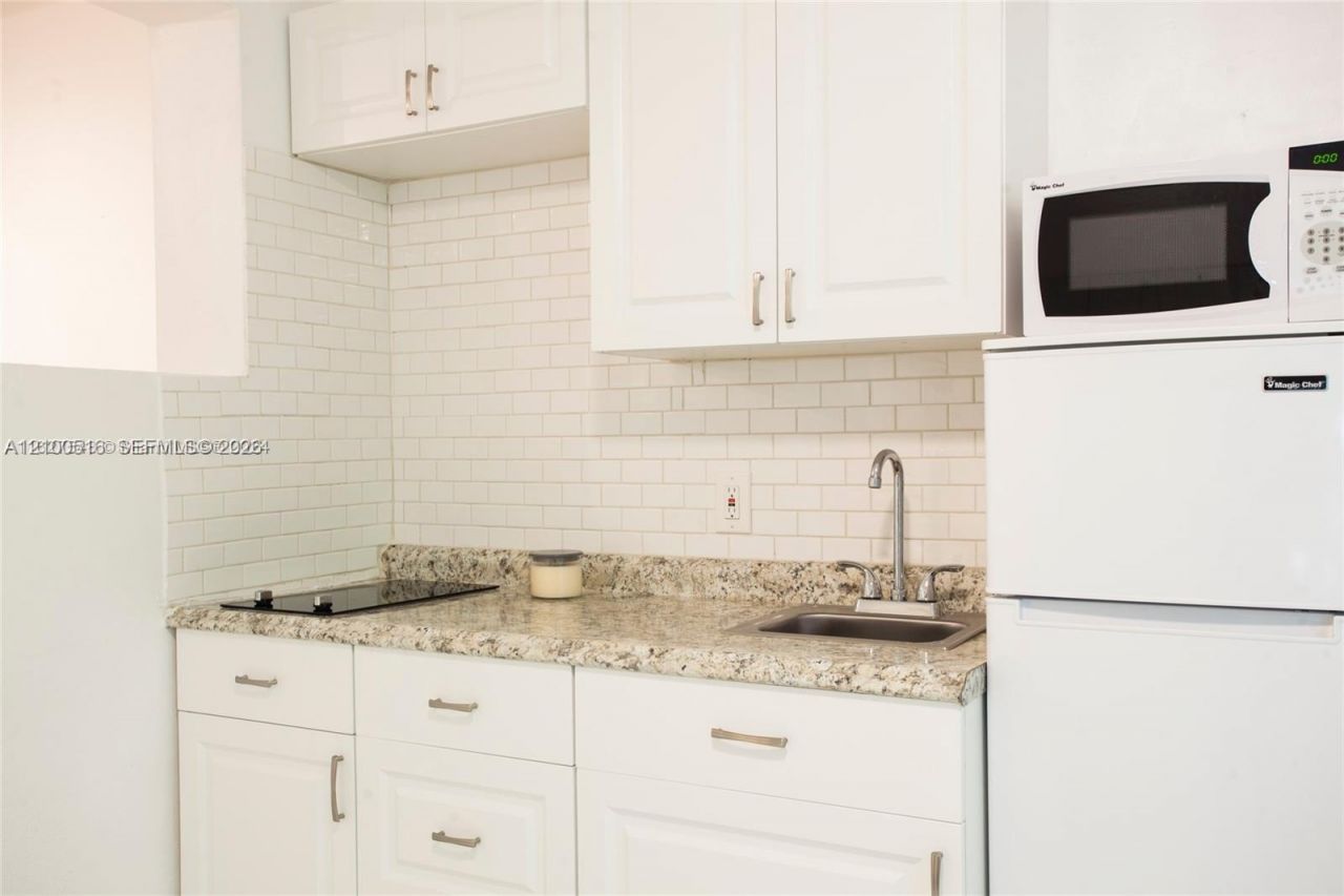 Please Call For Address, Unit 1, Miami Beach, FL 33140 Photo