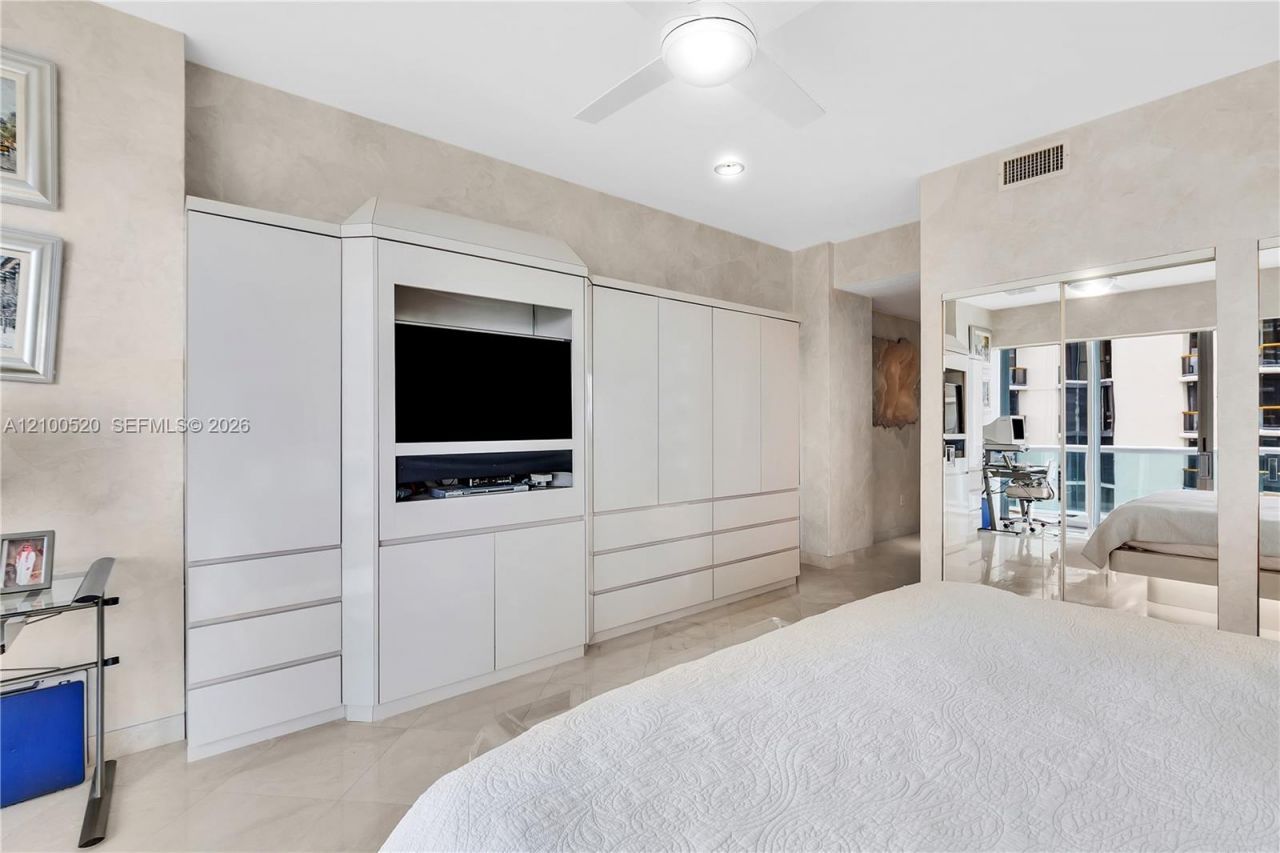 10101 Collins Ave , Unit 11D +Caban, Bal Harbour, FL 33154 Photo