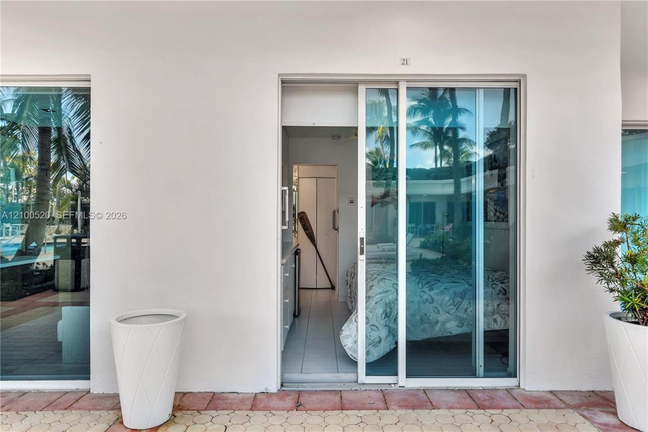 10101 Collins Ave , Unit 11D +Caban, Bal Harbour, FL 33154 Photo