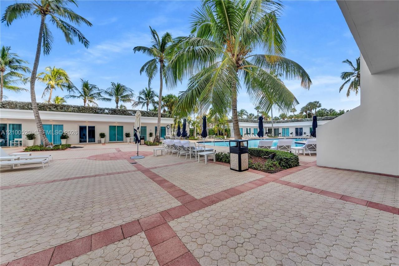 10101 Collins Ave , Unit 11D +Caban, Bal Harbour, FL 33154 Photo