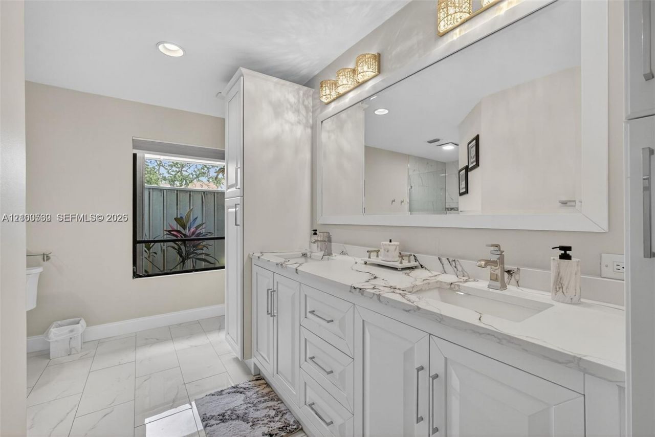15 W Balfour Rd W , Palm Beach Gardens, FL 33418 Photo