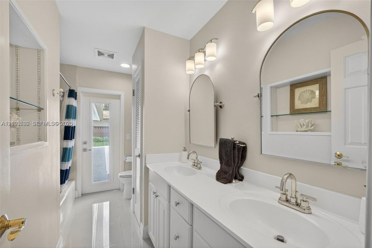 15 W Balfour Rd W , Palm Beach Gardens, FL 33418 Photo